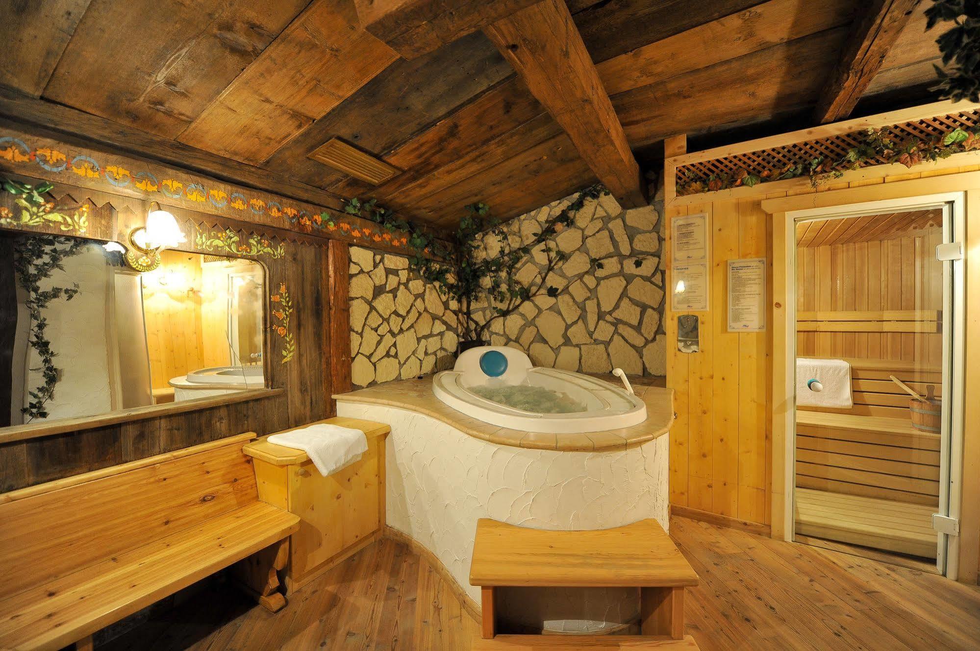 Cristallo Hotel Vigo di Fassa